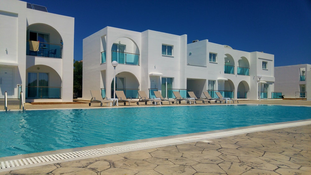 Kaos Hotel Apartments 39/41