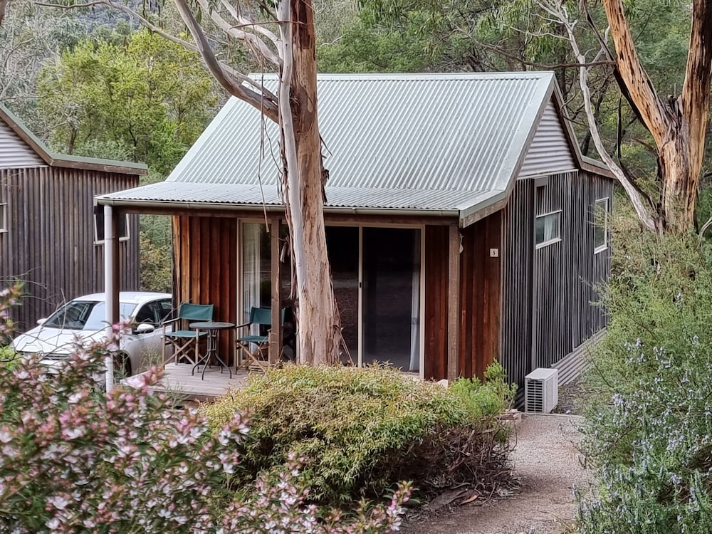 D'Altons Resort 6/50