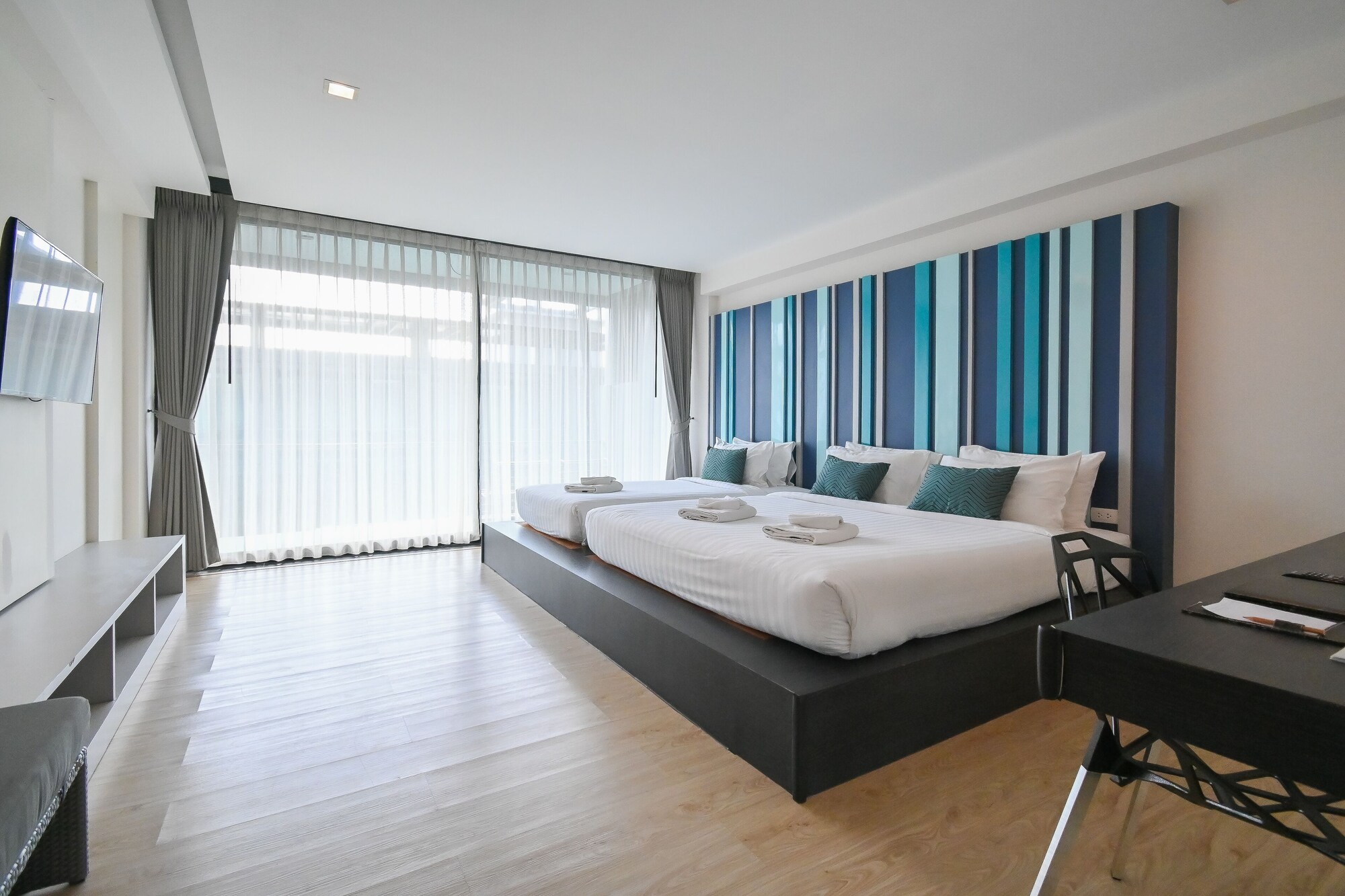 1 BEDROOM, DELUXE, TRIPLE, BALCONY