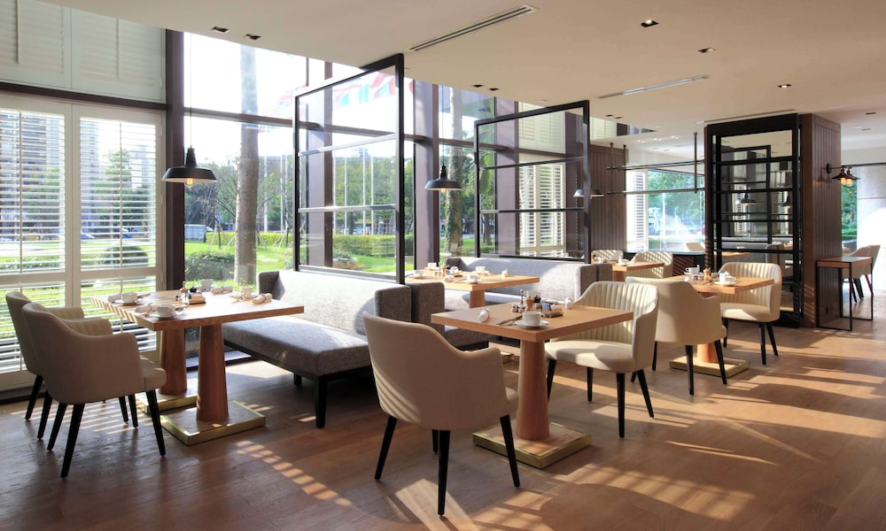 Grand Hyatt Taipei 35/50