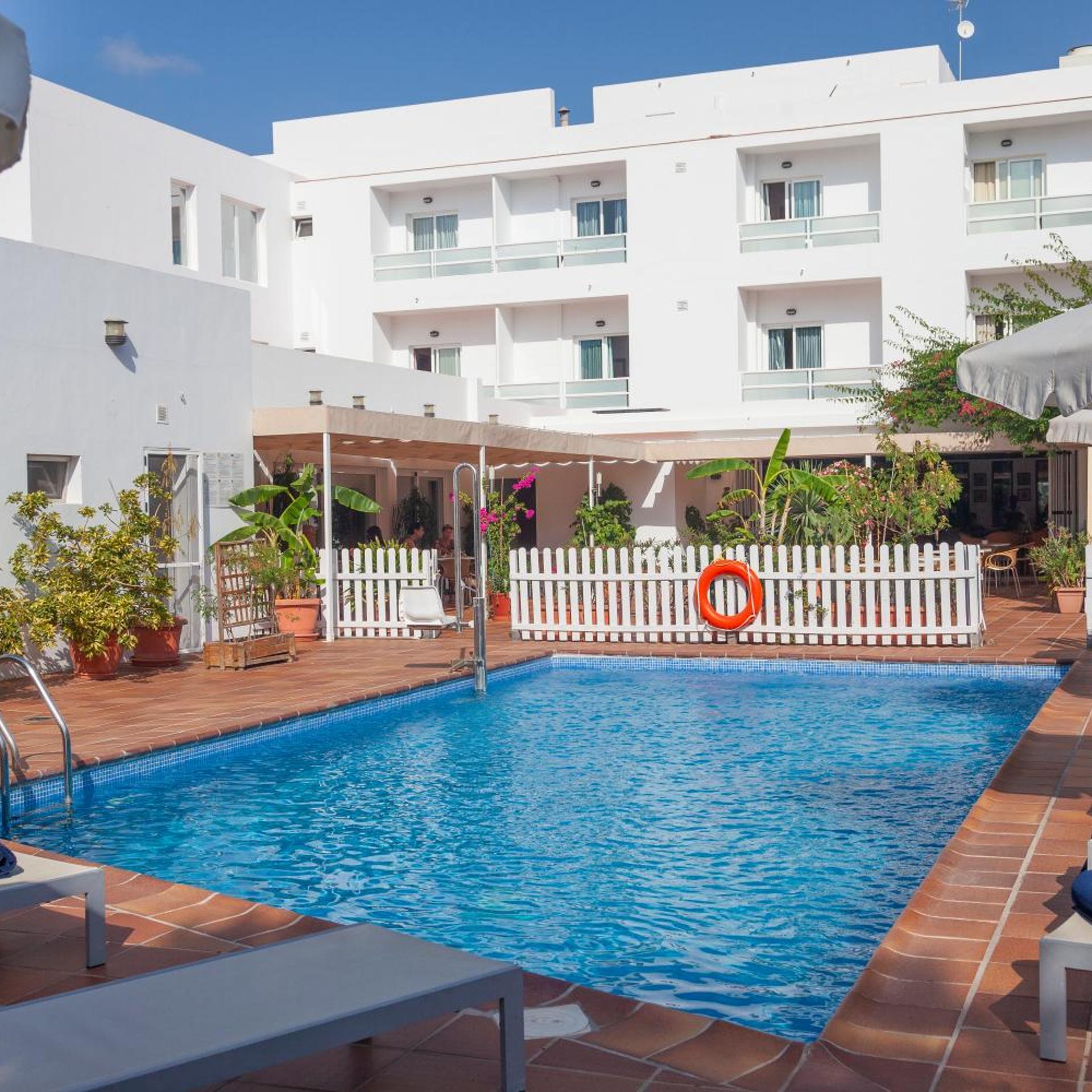 Rocaplana Hostal 3/49