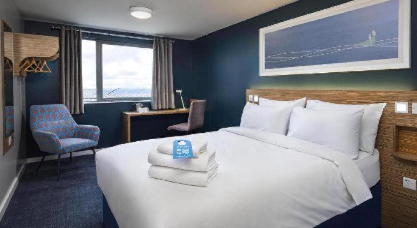 Travelodge Bracknell 13/13