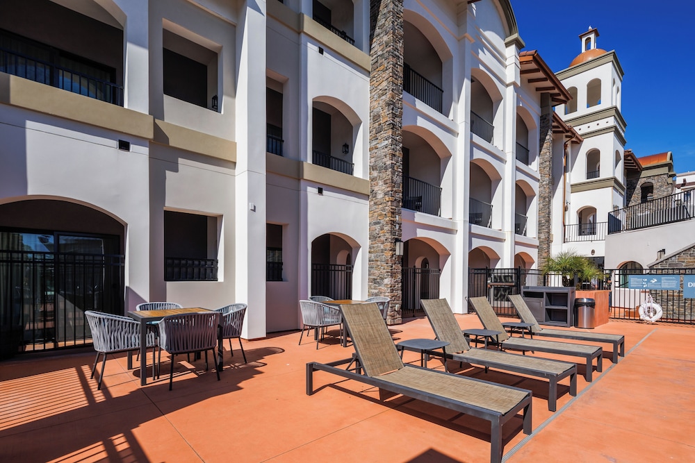 La Quinta Inn & Suites by Wyndham Santa Cruz 41/47