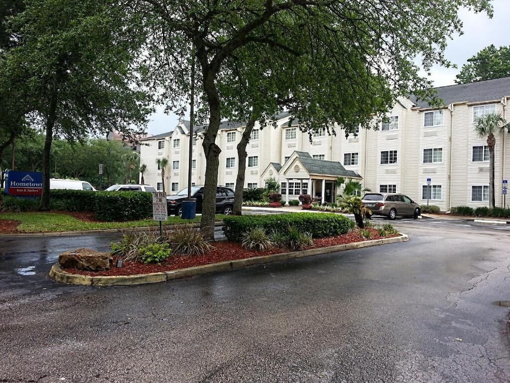Hometown Inn Suites Jacksonville Butler Blvd Southpoint 30/39