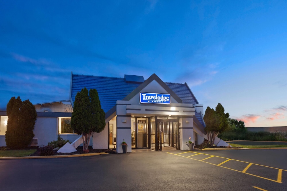 Travelodge By Wyndham Milwaukee 2/50