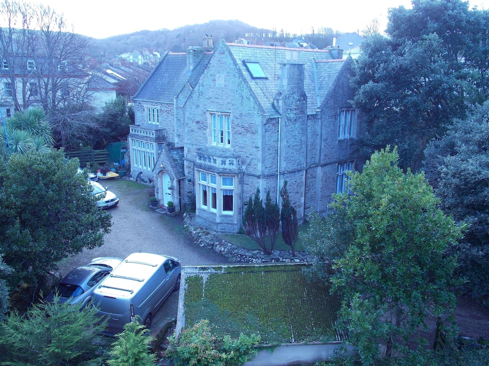 The Darnley Hotel 3/50