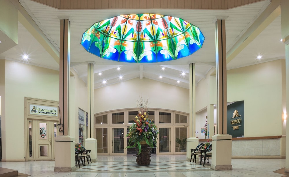 Hotel Tropico Inn 39/48