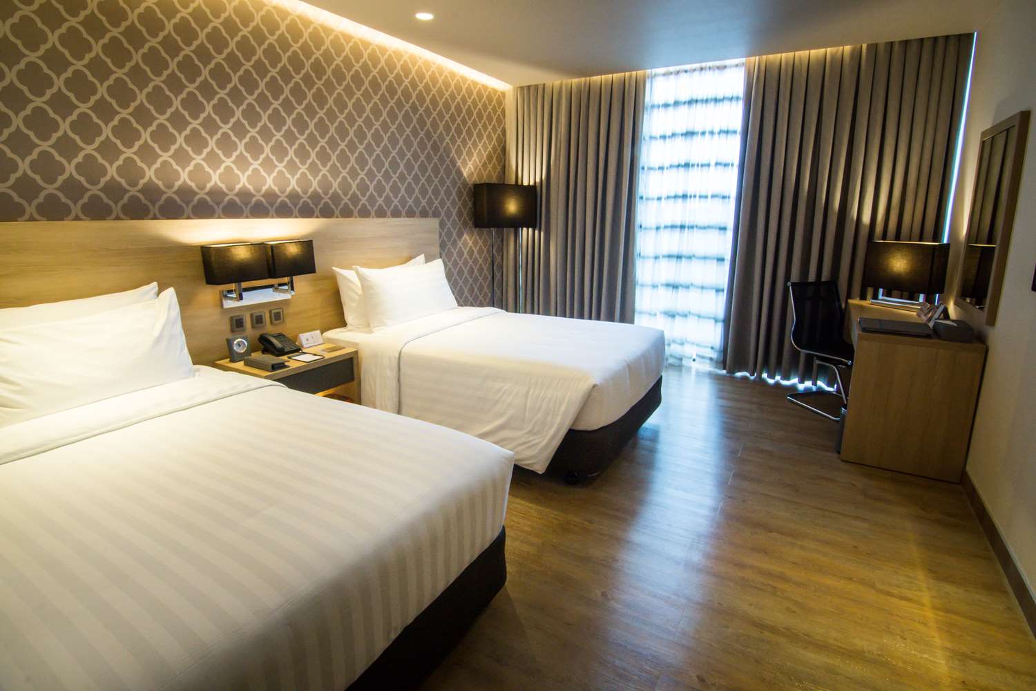 Deluxe, Double or Twin Bed