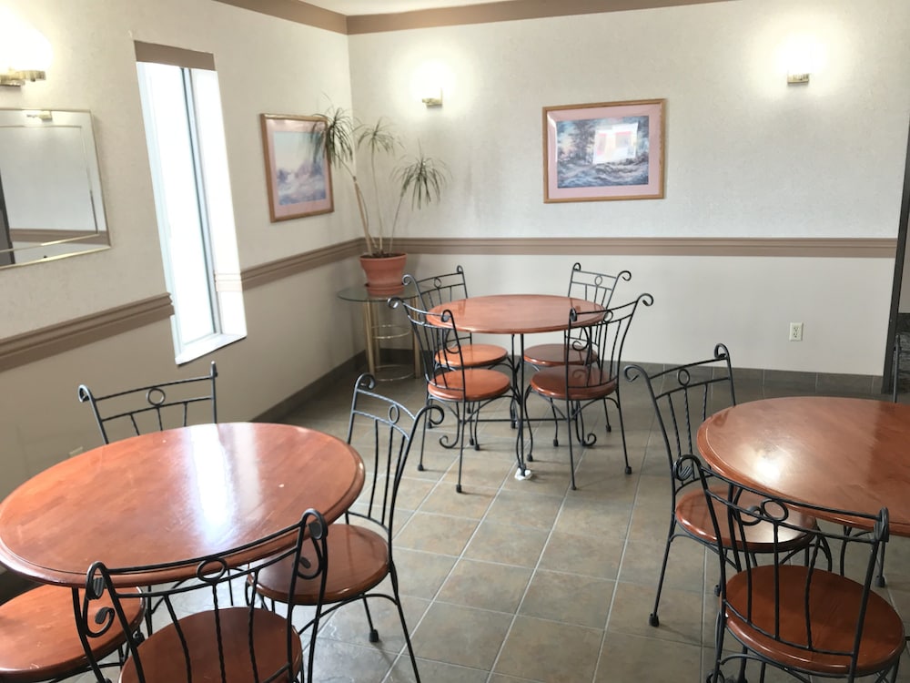 Americas Best Value Inn Burlington 51/62