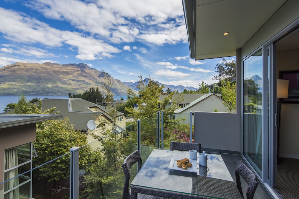 Lakeridge Condos 7/41
