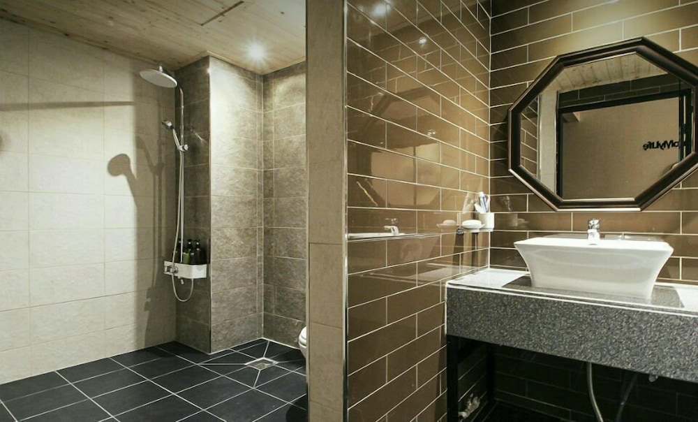 The Hotel Changwon 10/13