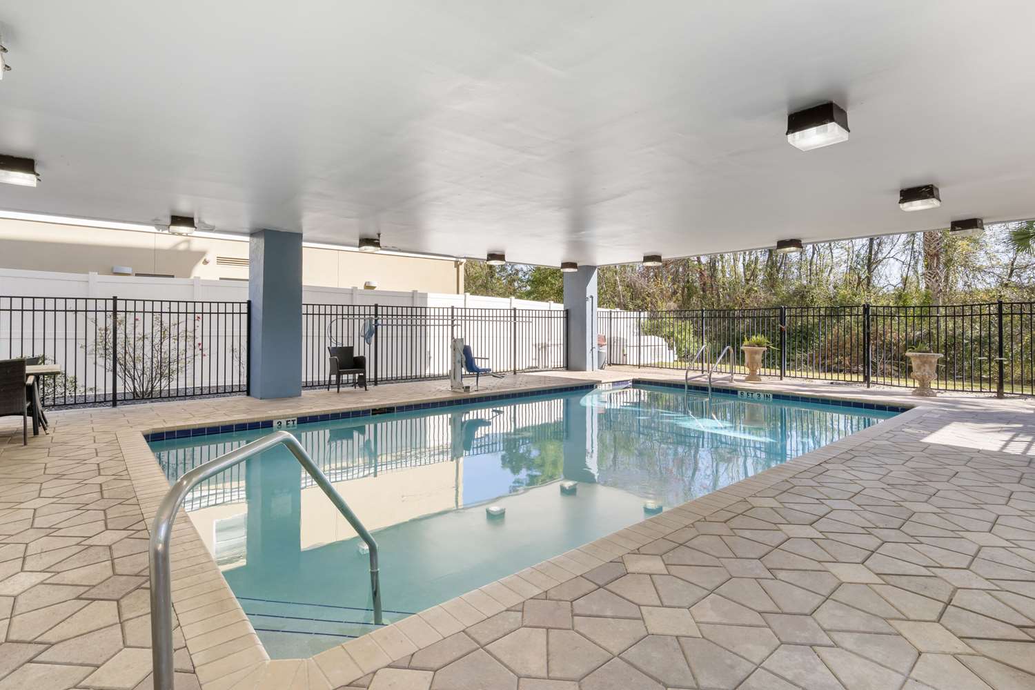 Comfort Suites West Jacksonville, FL 35/35