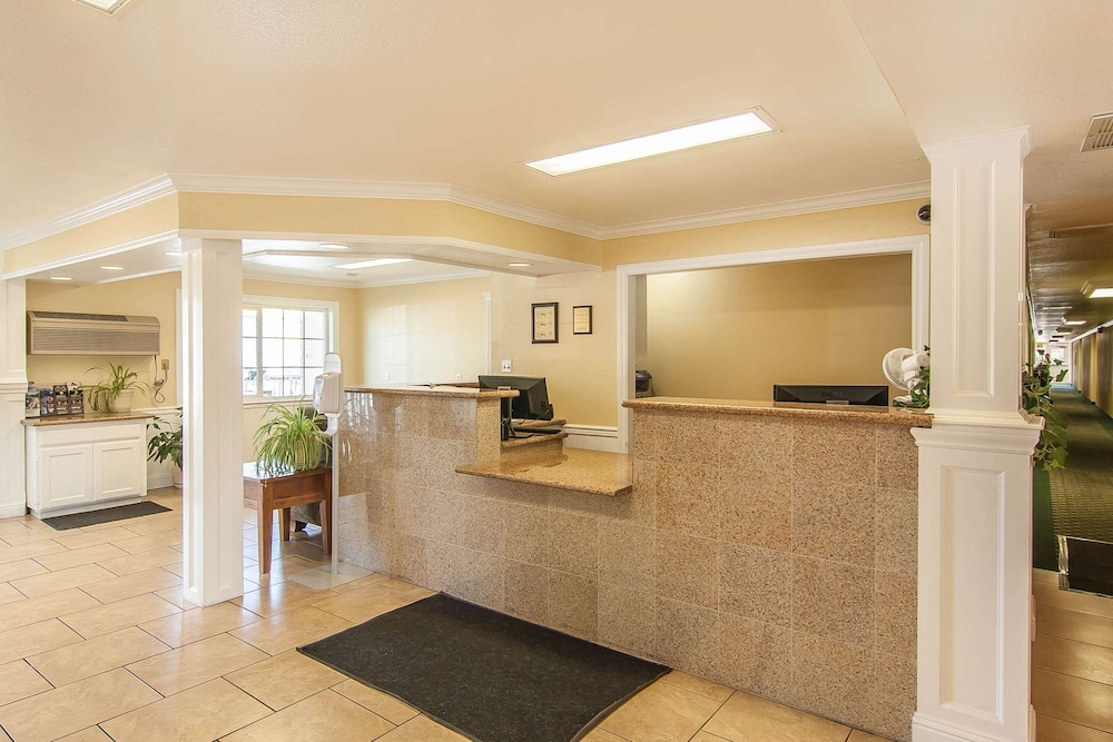 Quality Inn Grants Pass, OR 17/59
