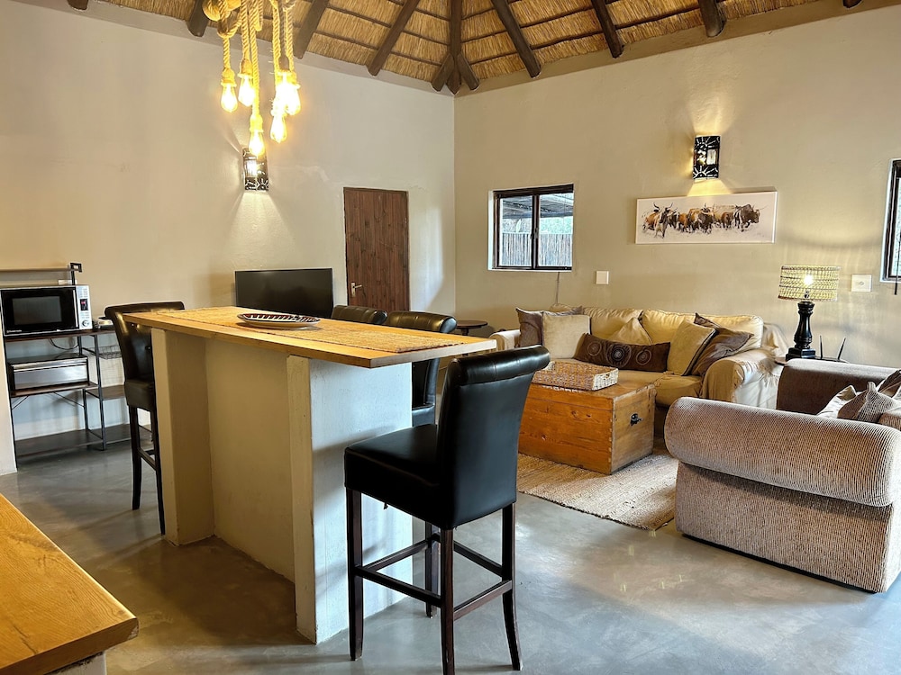 Leadwood Tree Safari Lodge 695 18/30