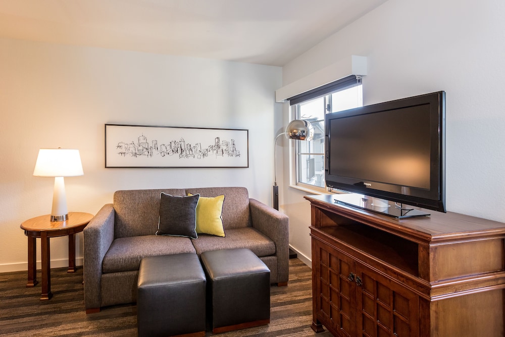 Hyatt House San Ramon 48/68
