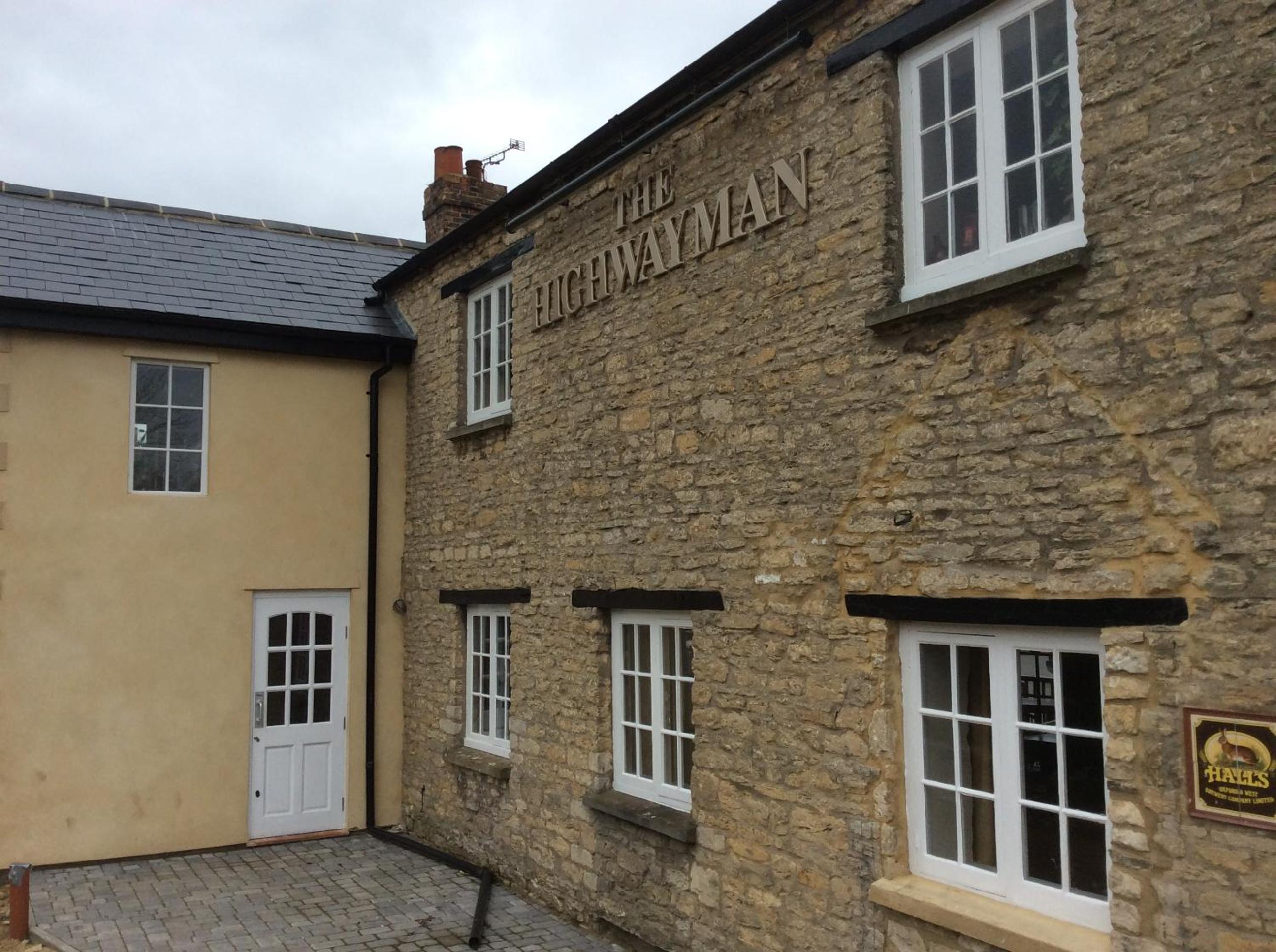 The Highwayman Hotel 3/26