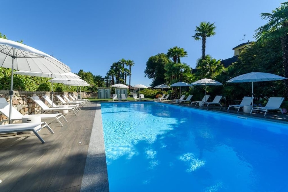 Hotel Villa Paradiso 28/30