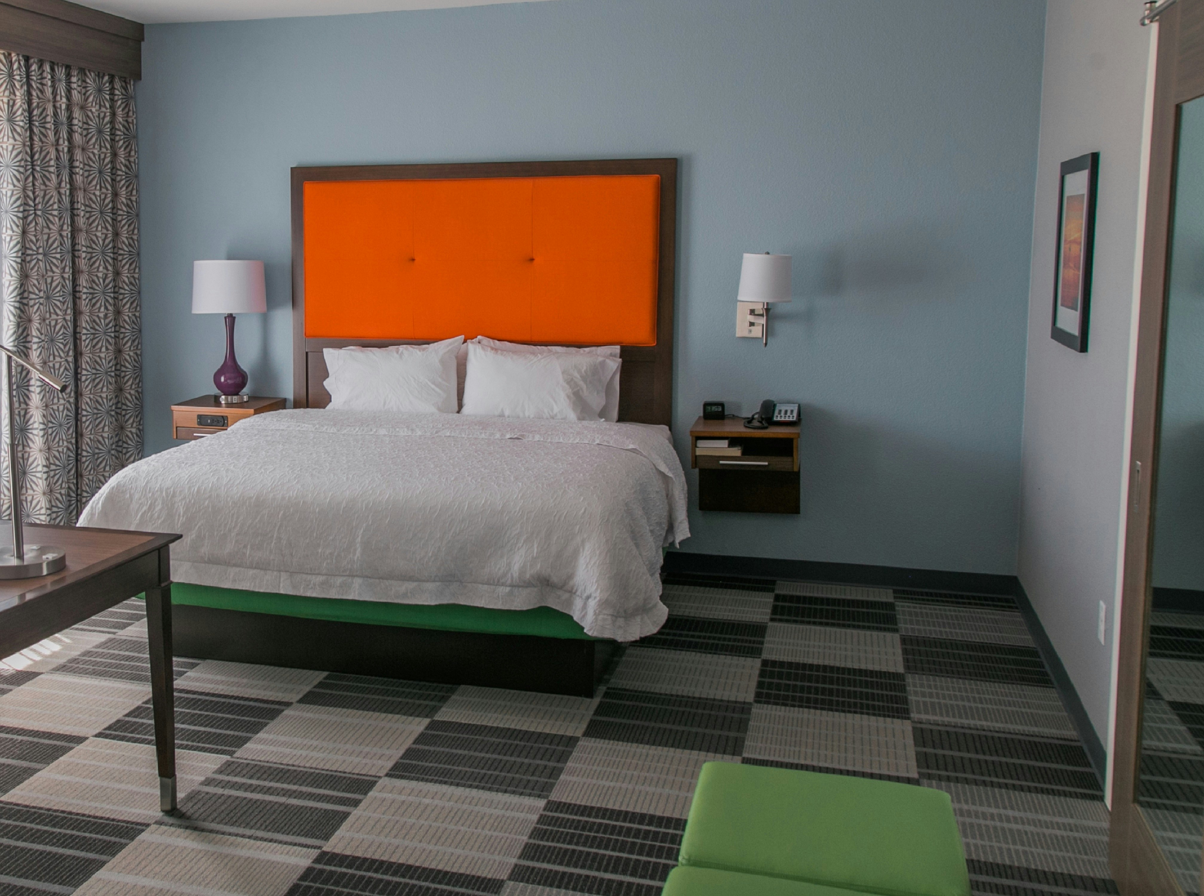 STUDIO, KING BED, ACCESSIBLE