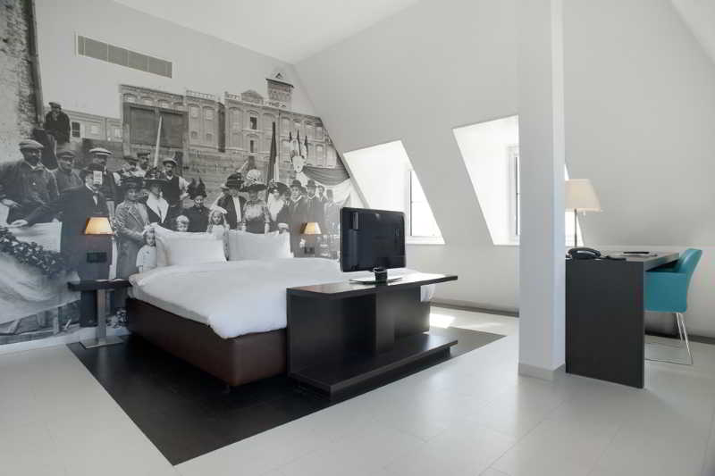 Founders Junior Suite
