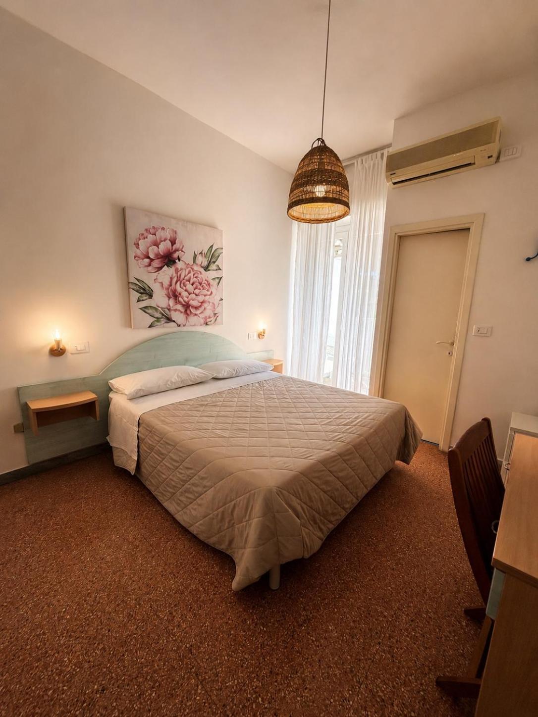 Hotel Gianlore 12/56