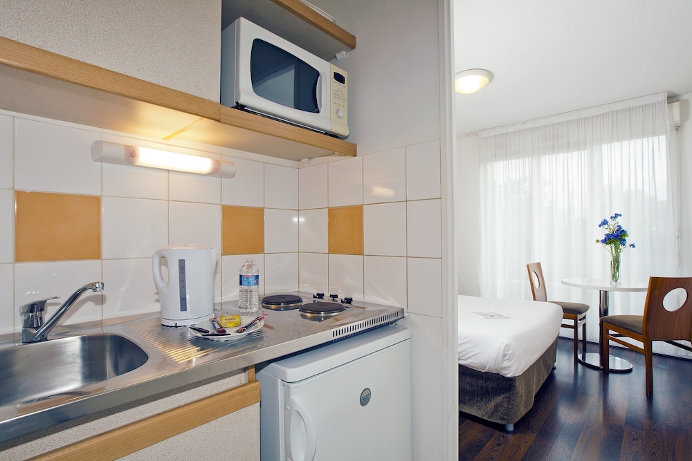 Sejours Affaires Paris Nanterre 18/39