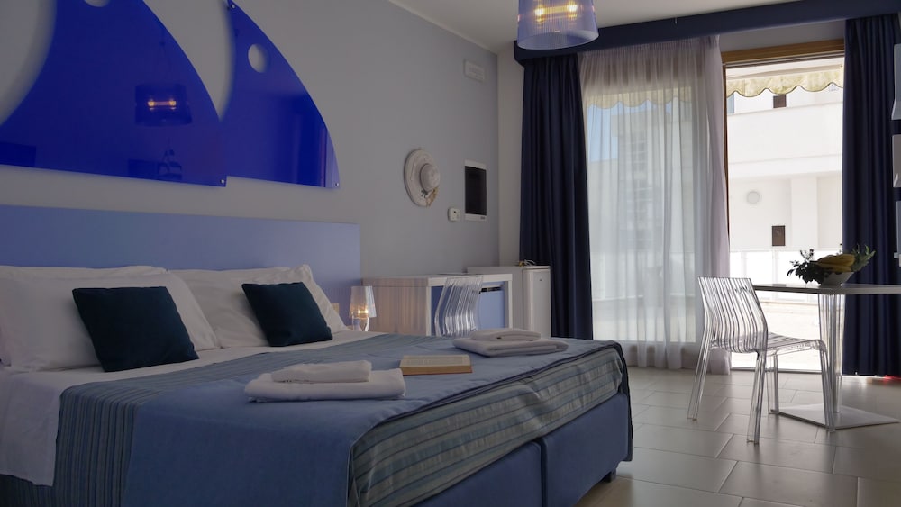 La Corte Di Leuca 3/28