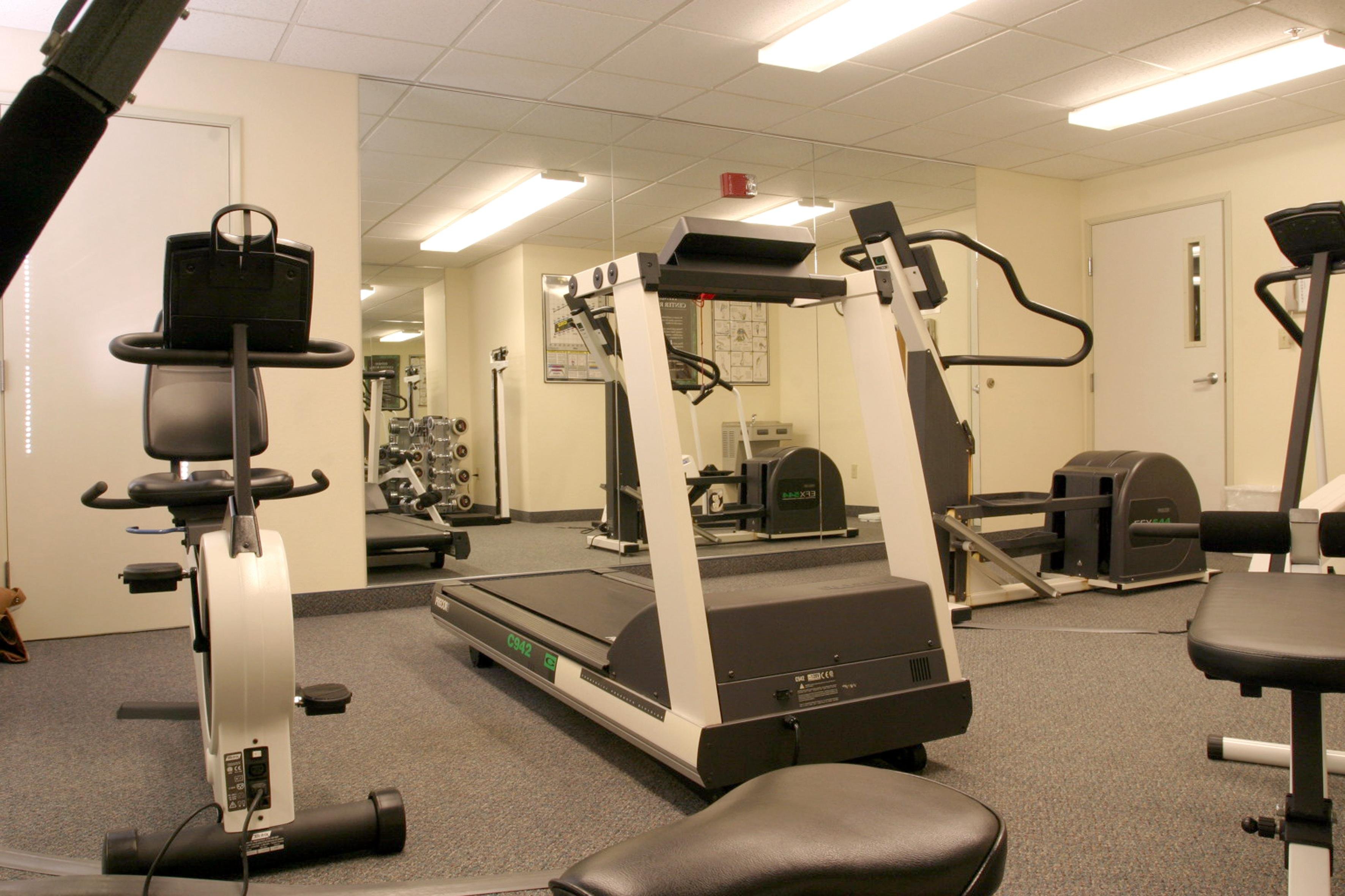 CANDLEWOOD SUITES ROCKFORD 18/38