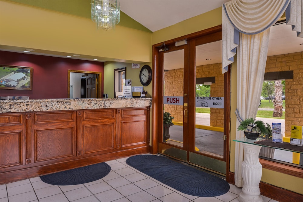 Americas Best Value Inn West Columbia 5/26