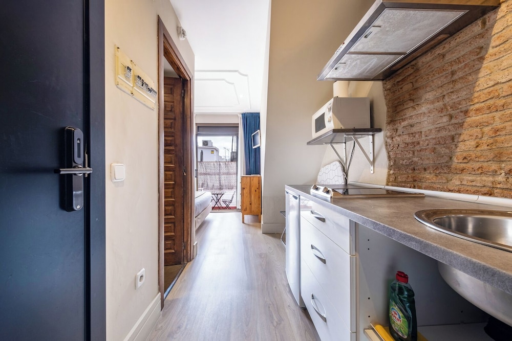 Ainb Picasso Corders Apartments 54/58
