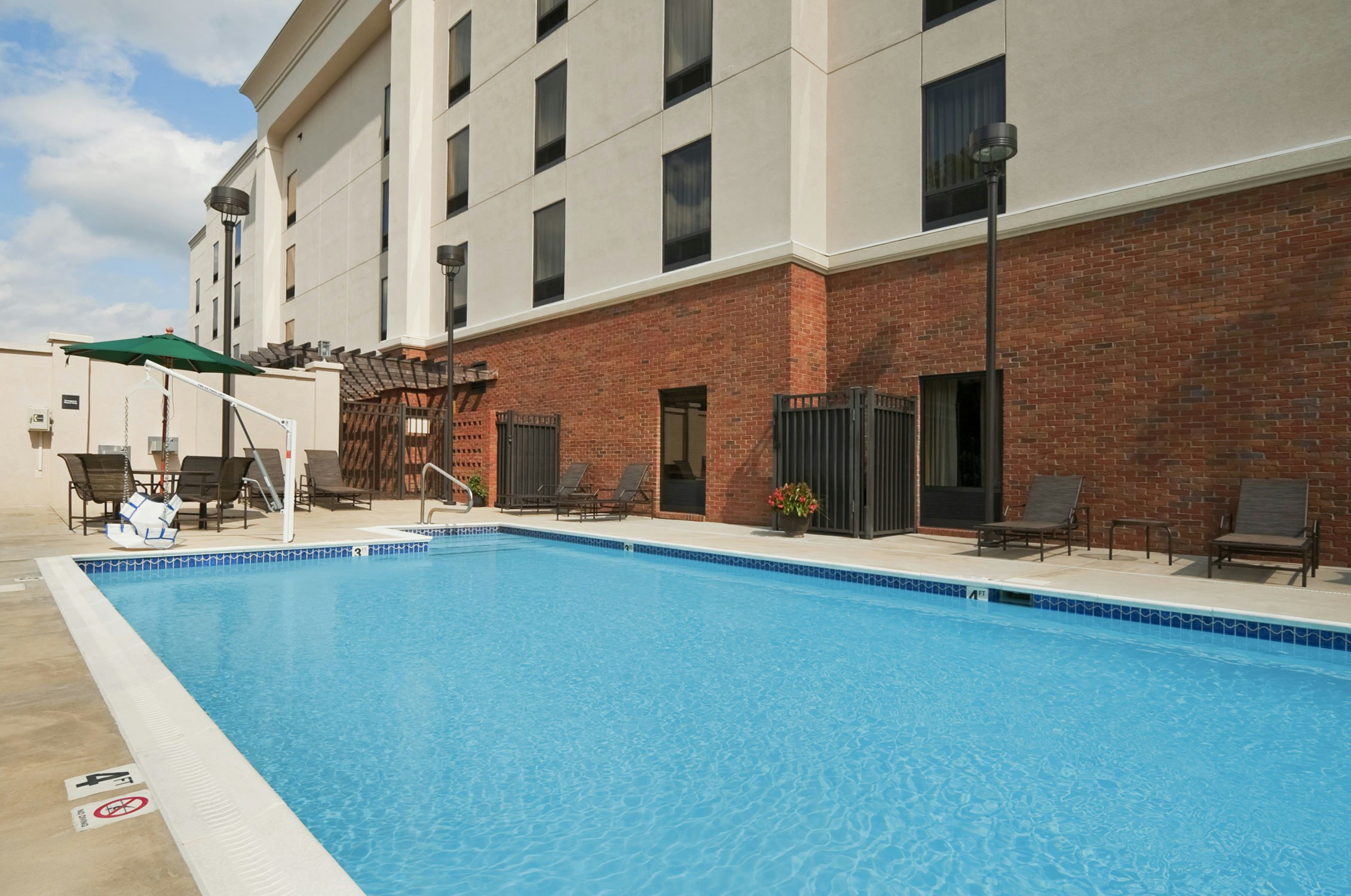 Hampton Inn Jacksonville Anniston Area Al 44/45
