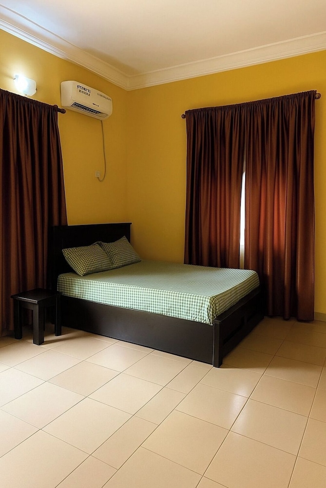 CITY, QUEEN BED
