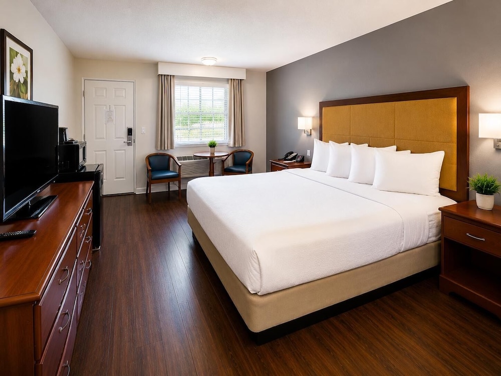 Evergreen Inn 12/50
