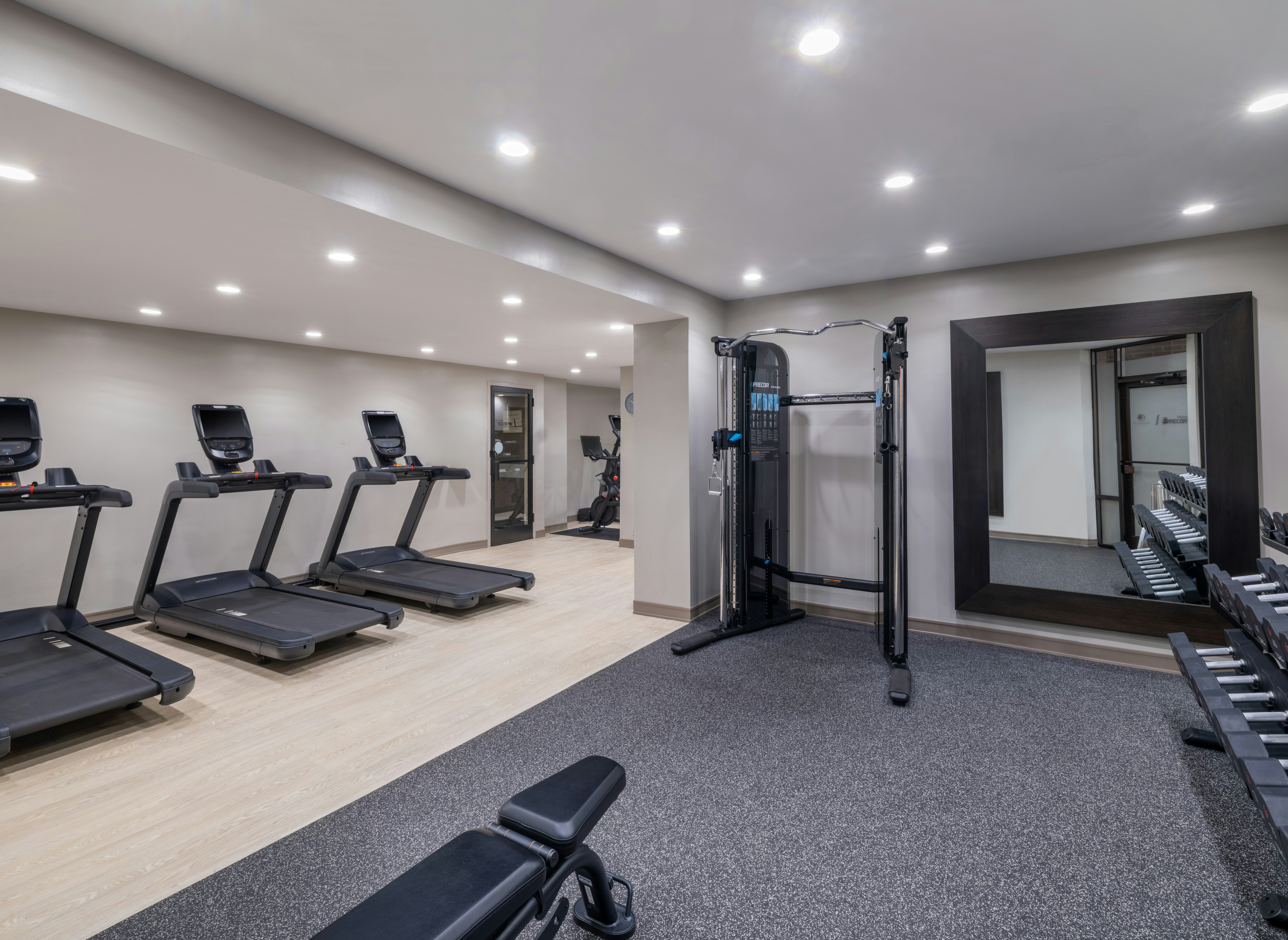 DoubleTree Suites by Hilton Charlotte SouthPark 23/60