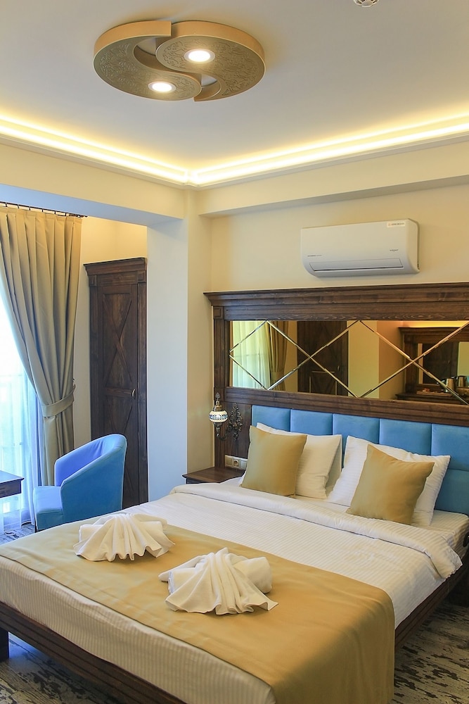 Reis Royal Hotel 39/80