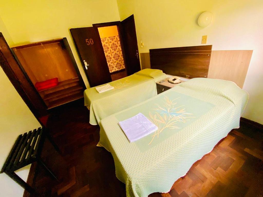 Luxury, Twin Beds