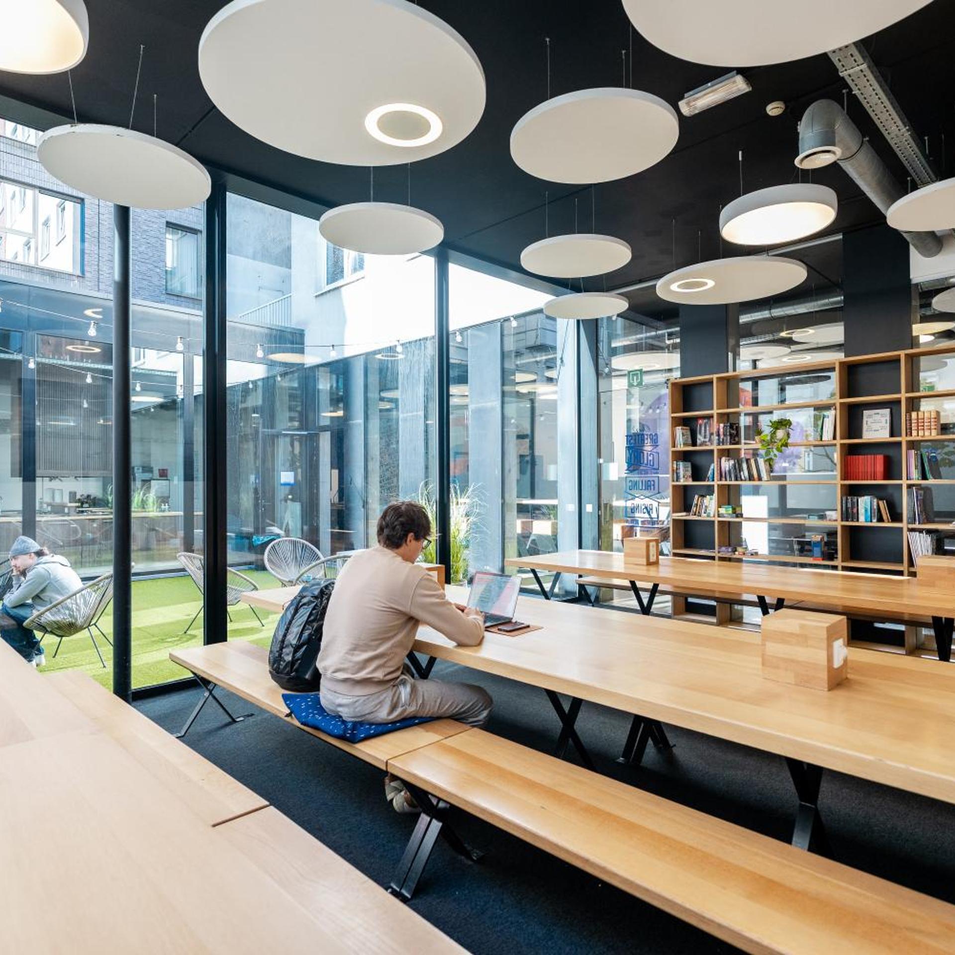 ASH - Antwerp Student Hostel 46/51