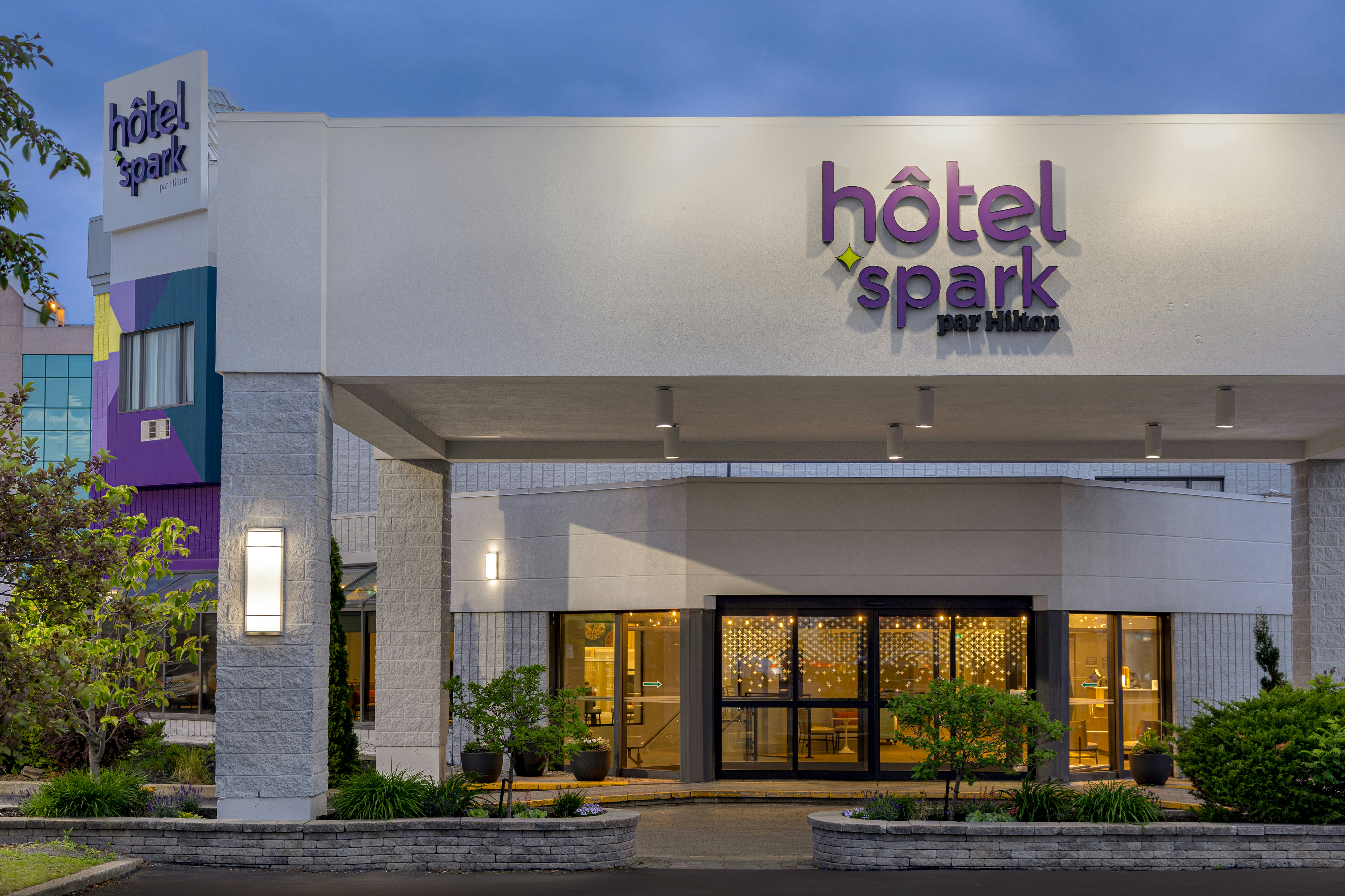 Spark by Hilton Montreal Brossard 1/24