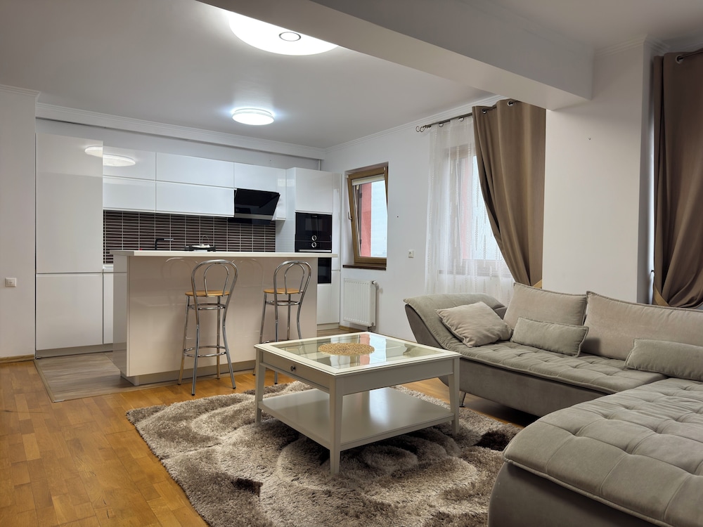 Monte Carlo Palace Suites 37/50