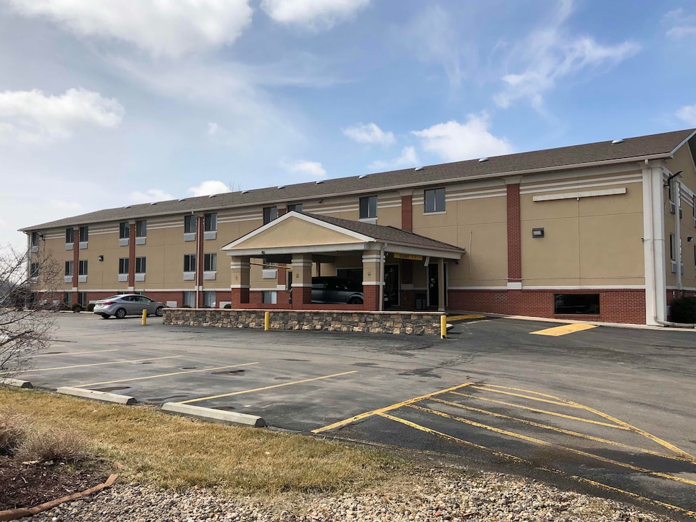Countryside Inn and Suites Council Bluffs 5/57