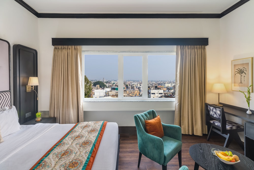 A Lake View Hotel Rajdarshan 14/49
