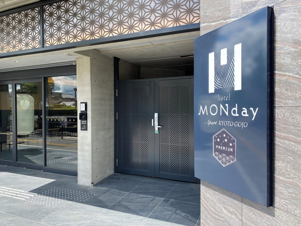 Premium Apart MONday KYOTO GOJO 38/63