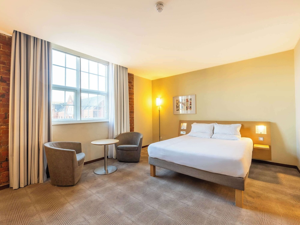 NOVOTEL CARDIFF CENTRE 25/75