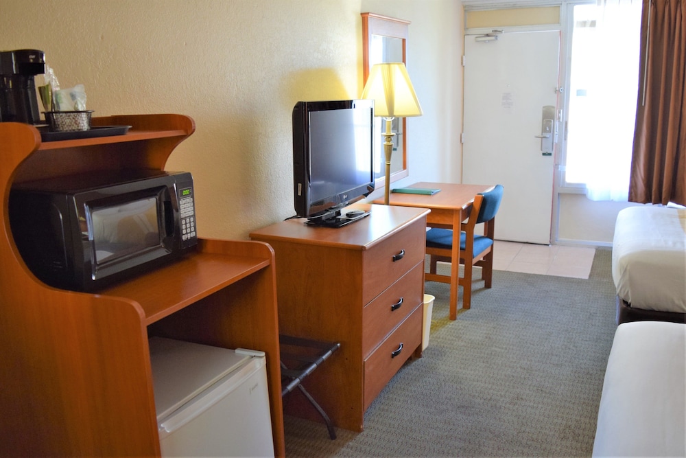 Quality Inn Kennedy Space Center 43/47