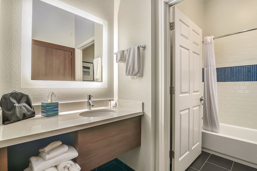 Staybridge Suites Tyler University Area 23/80