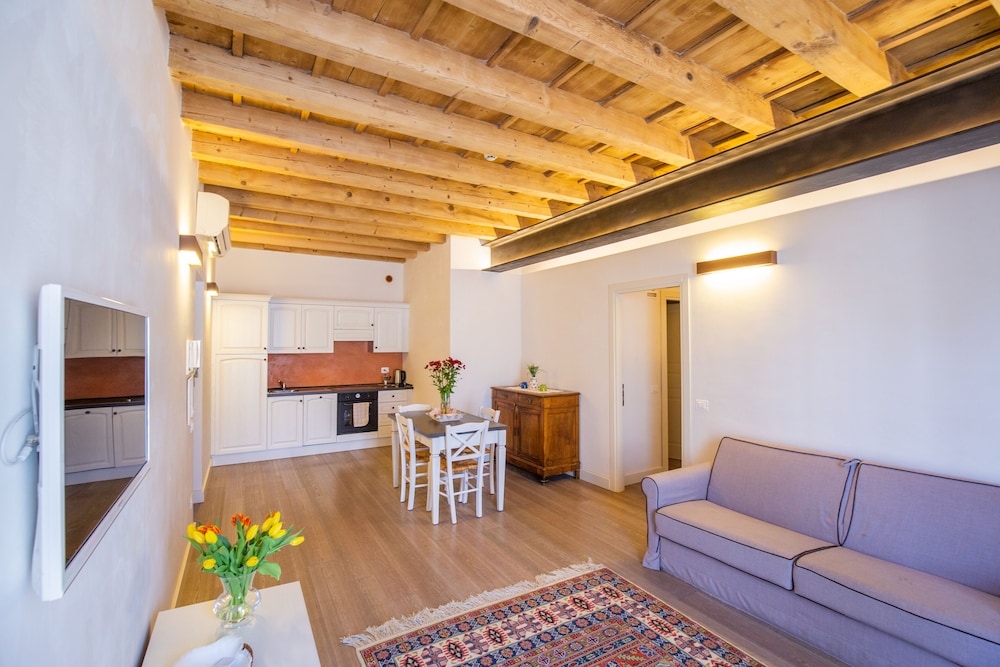Residence Corte San Carlo 27/50