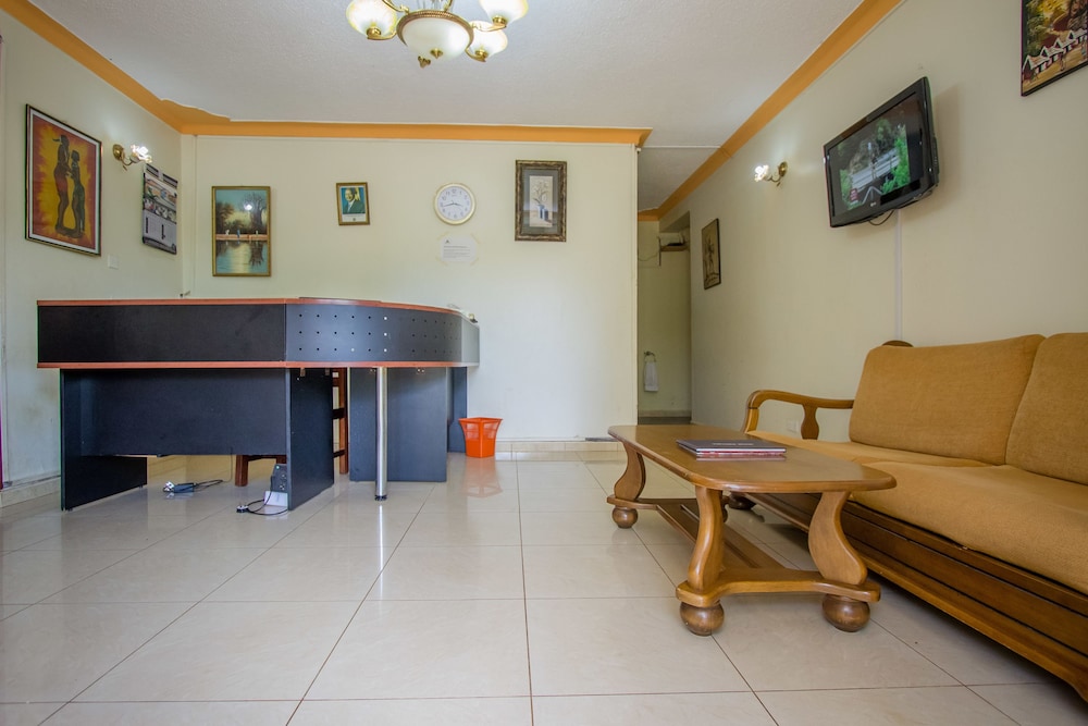 Askay Hotel Suites Entebbe 3/43