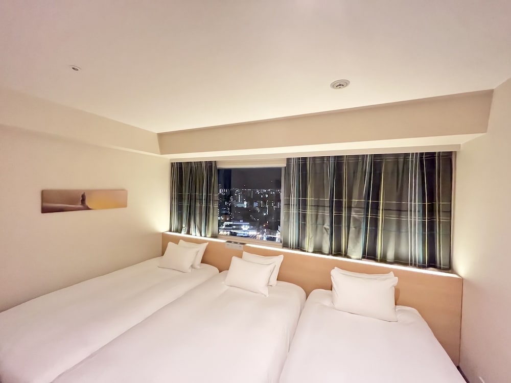 Hotel Keihan Kyobashi Grande 31/68