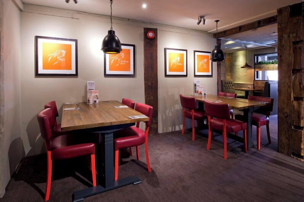 Premier Inn Cambridge North (Girton) 42/54