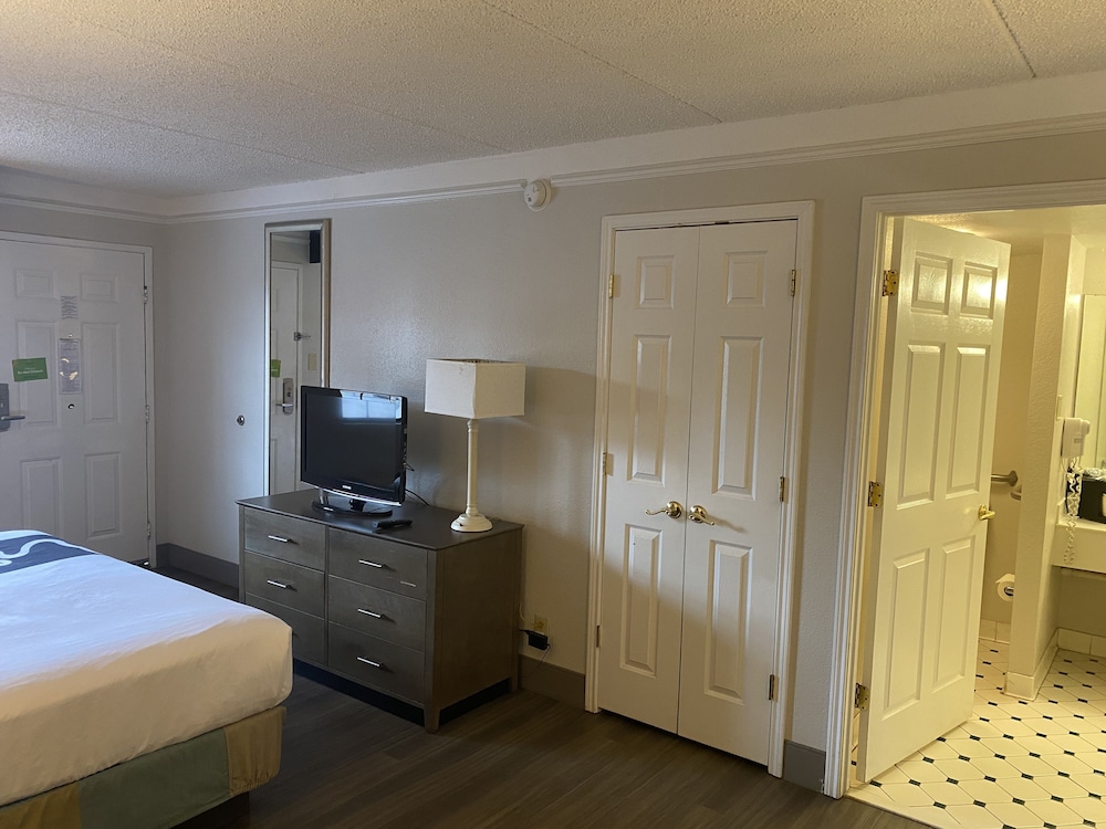 La Quinta Inn Corpus Christi North 25/71