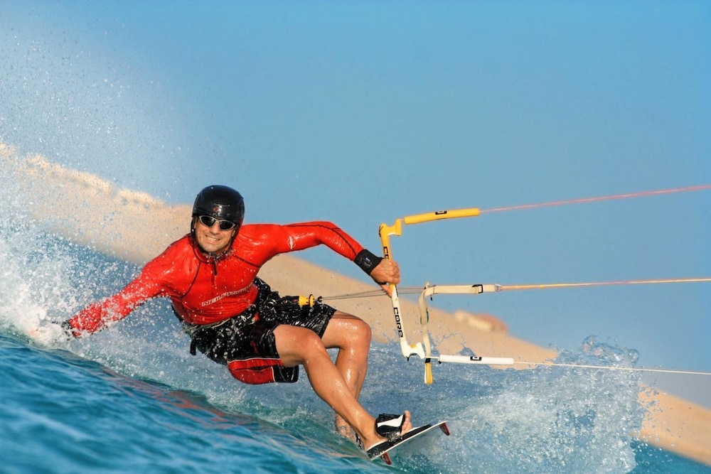 The Breakers Diving and Surfing Lodge 40/62